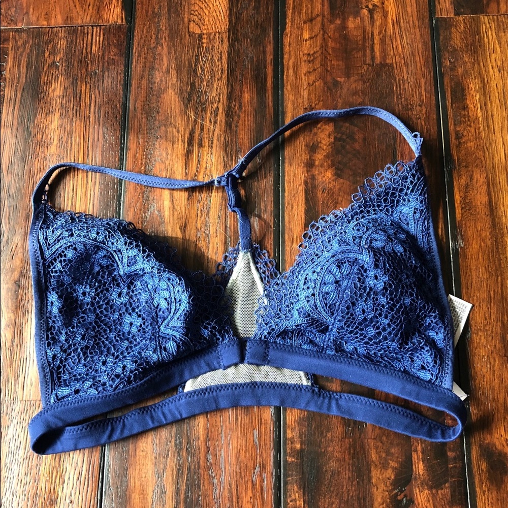 COPY - Blue Victoria’s Secret bralette size small